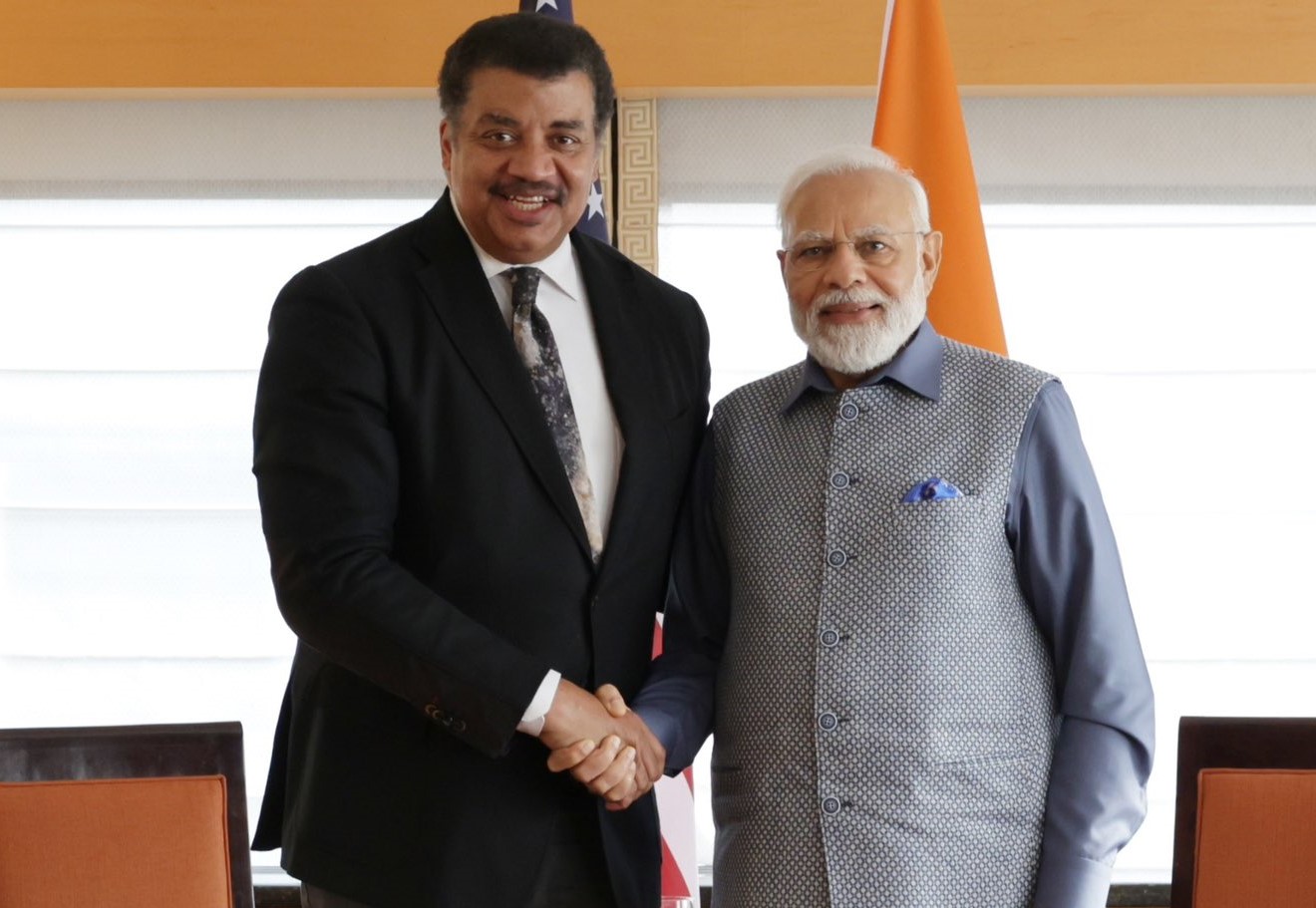 Prime Minister Narendra Modi met on Tuesday, June 21, 2023, in New York with astrophysicist Neil deGrasse Tyson. (Photo Source: MEA) 