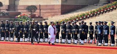 Mahinda Rajpaksha receives guard of honour at Rashtrapati Bhawan in New Delhi.