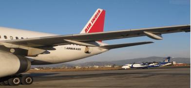 Airlines (File) Airlines (File)