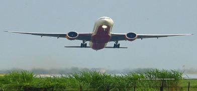 Airlines (File) Airlines (File)