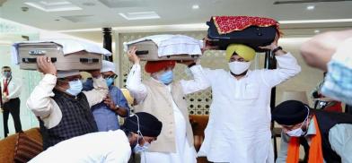 Sikh holy scriptures arrive from Kabul Sikh holy scriptures arrive from Kabul
