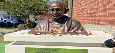Bronze bust of Mahatma Gandhi now in Mississippi town