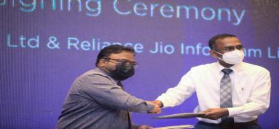 Maldives to get Reliance Jio’s Multi Terabit India-Asia-Xpress undersea cable system(Photo: Fonearena) Maldives to get Reliance Jio’s Multi Terabit India-Asia-Xpress undersea cable system(Photo: Fonearena)