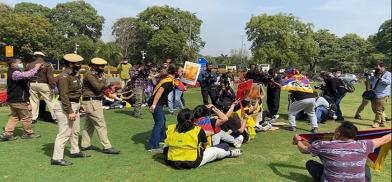 Tibetans in exile protested in front of the Chinese embassy in New Delhi (Photo: Tibet Post) Tibetans in exile protested in front of the Chinese embassy in New Delhi (Photo: Tibet Post)