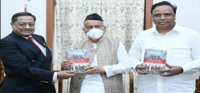 Maharashtra Governor Bhagat Singh Koshiari launched the book titled "China Bloodies Bulletless Borders" by retired Col Anil Bhat (Pentagon Press), on March 19, 2022, at Raj Bhavan, Mumbai. Also present along with author (L) was Ashish Shelar, Member, Legislative Assembly (R)