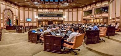 Maldives includes sign language for broadcasting parliament session (Photo: Avas.mv) Maldives includes sign language for broadcasting parliament session (Photo: Avas.mv)
