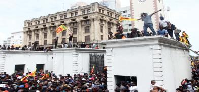 Protestors demanding the resignation of Sri Lanka's President Gotabaya Rajapaksa gather inside the compound of Sri Lanka's Presidential Palace in Colombo (Photo: Twitter) Protestors demanding the resignation of Sri Lanka's President Gotabaya Rajapaksa gather inside the compound of Sri Lanka's Presidential Palace in Colombo (Photo: Twitter)