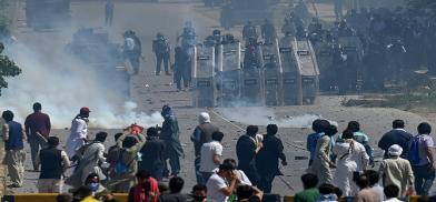Riots in Pakistan (Photo: Twitter) Riots in Pakistan (Photo: Twitter)