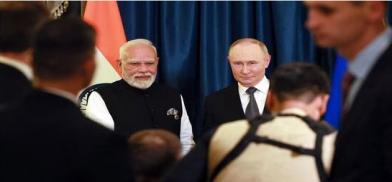 Russian President Vladimir Putin and Indian Prime Minister Narendra Modi attend a meeting on the sidelines of the Shanghai Cooperation Organisation (SCO) summit in Tianjin, China