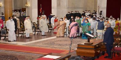 The President of India, Ram Nath Kovind, administering oath of office and secrecy to members of Council of Ministers at Rashtrapati Bhavan on 07-07-2021(Photo: Rashtrapati Bhavan)
