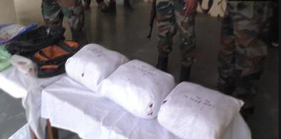 Over 25 kg drugs with "Pakistani markings" seized near Kashmir border