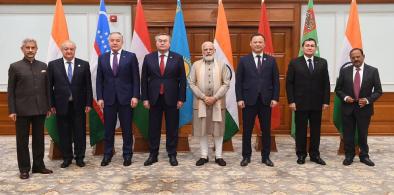 PM Modi, EAM S Jaishankar, NSA Ajit Doval, and foreign ministers of 5 Central Asian nations | Photo: Twitter Image