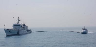 Indian Coast Guard conducts counter-pollution exercise (Photo: Indian Navy)