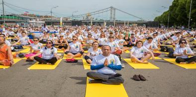 Yoga in Russia (Photo: Twitter)