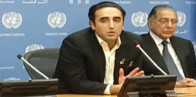 Pakistan’s Foreign Minister Bilawal Bhutto Zardari speaks at a news conference at the United Nations headquarters on May 19, 2022. Pakistan's Permanent Representative Munir Akram is at right. (Photo: Arul Louis)
