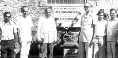 B.V. Nimbkar and M.S. Swaminathan at the inauguration of NARI building